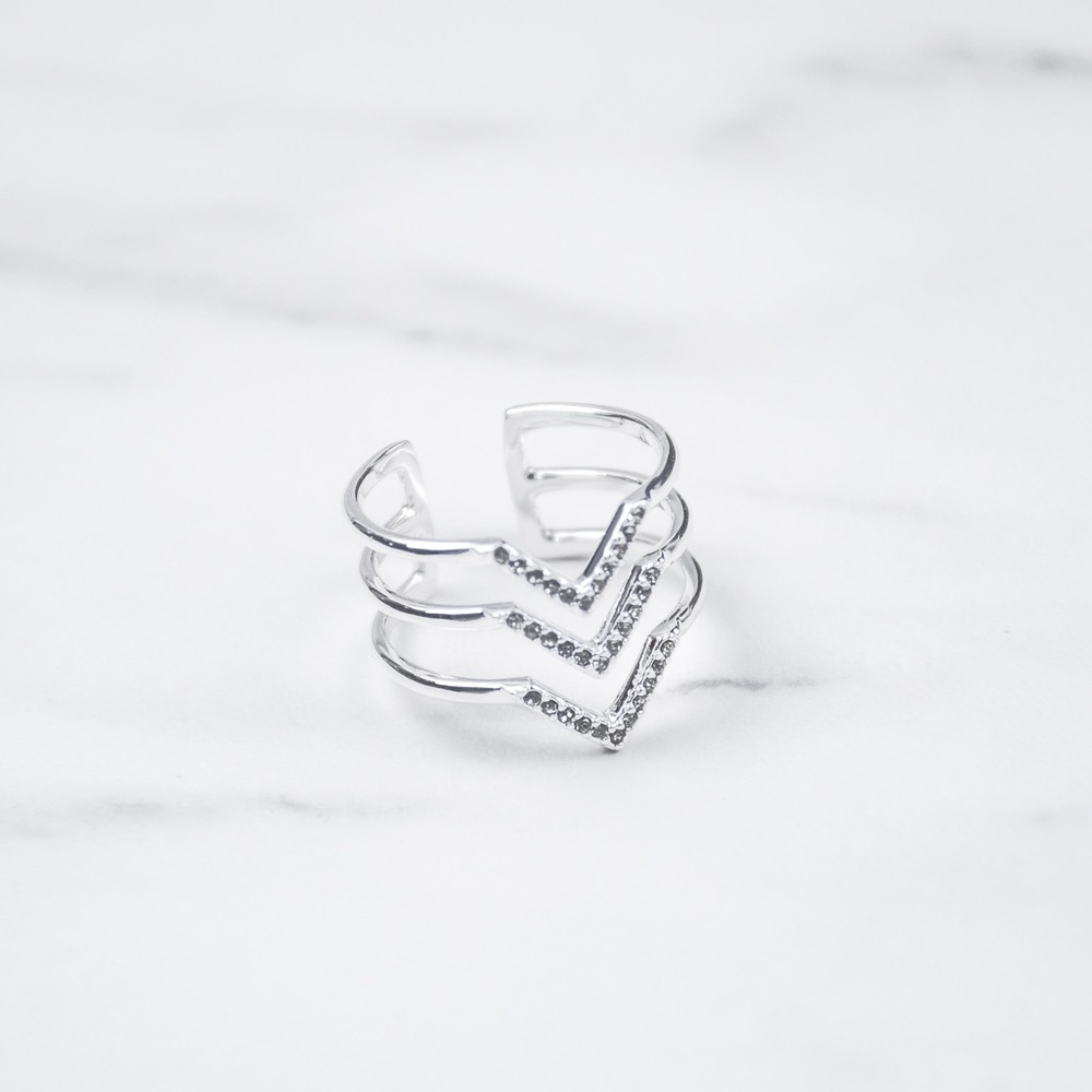 STELLA & DOT | Silver Chevron Pave Adjustable Ring